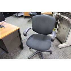 BLACK GLOBAL SUPRA MID BACK TILTER CHAIR