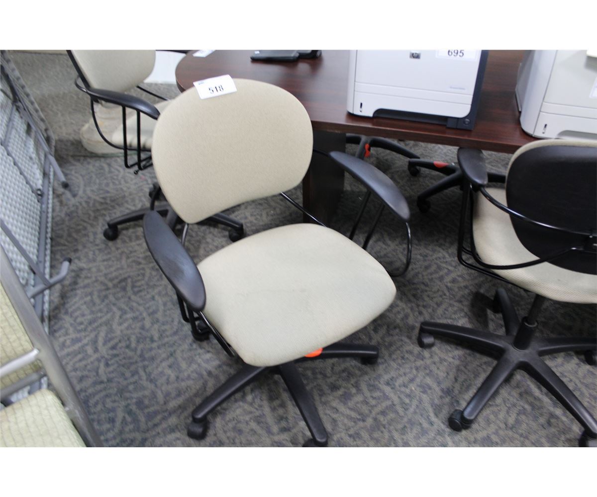 Steelcase uno chair Clearance