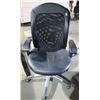 Image 1 : BLACK OFFICE CHAIR