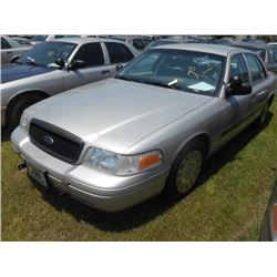 2004 FORD CROWN VICTORIA, S/N 2FAHP71WX4X160667, V8 GAS, A/T, ODOMETER READING 194,246 MILES