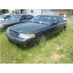 2003 FORD CROWN VICTORIA, S/N 2FAHP71WX3X210756, V8 GAS, A/T, ODOMETER READING 123,501 MILES