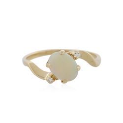 14KT Yellow Gold 1.00 ctw Opal and Diamond Ring