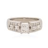 Image 1 : 14KT White Gold 0.71 ctw Diamond Ring