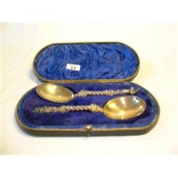 PAIR OF LONDON SILVER APOSOL SERVING SPOONS IN CASE...