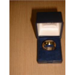 GENTS 9CT GOLD RING...