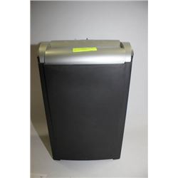 OFFICE COMPANION PAPER SHREDDER - WORKING