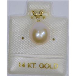14 KT GOLD FRESHWATER PEARL & DIAMOND PENDANT