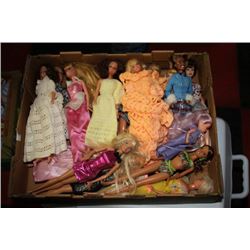 FLAT OF ESTATE  BARBIES