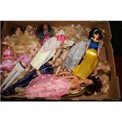 FLAT OF ESTATE BARBIES