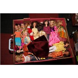 FLAT OF ESTATE BARBIES