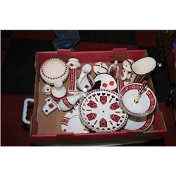 FLAT OF ESTATE UKRANIAN DISHES & ORNAMENTS
