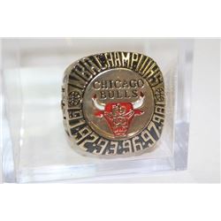 CHICAGO BULLS NBA CHAMPIONSHIP RING - REPLICA