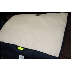 NEW DOG BED AS THEY COME