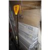Image 1 : PALLET OF STORE CLOSURE LIGHTING