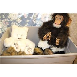 BOX W ANIMATED PLUSH BEARS AND MONKEY
