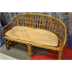 WICKER LOVESEAT