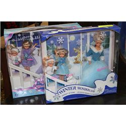 ESTATE SET OF 2 WINTER WONDERLAND DOLL SETS