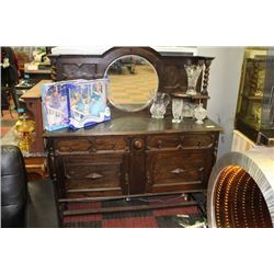 ANTIQUE BARLEY TWIST OAK SIDEBOARD W MIRROR