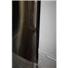 Image 5 : GE STAINLESS STEEL 18CU. LOFT FRIDGE
