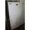 Image 3 : FRIGIDAIRE APT.SIZE 12CU. FRIDGE