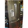 Image 1 : GE STAINLESS STEEL FRENCH DOOR FRIDGE