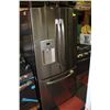 Image 2 : GE STAINLESS STEEL FRENCH DOOR FRIDGE