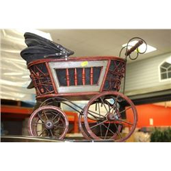 SMALL CARRIAGE ORNAMENT