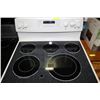 Image 3 : GE 5 BURNER CERAMIC TOP STOVE / CONVECTION OVEN