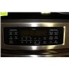 Image 3 : GE 5 BURNER CERAMIC TOP STOVE / CONVECTION OVEN