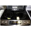 Image 5 : GE 5 BURNER CERAMIC TOP STOVE / CONVECTION OVEN