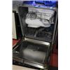 Image 4 : GE STAINLESS STEEL BUILT-IN TALL TUB DISHWASHER