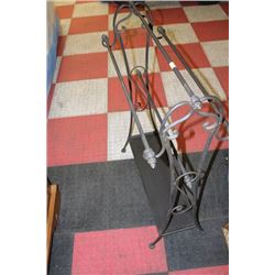 METAL TOWEL RACK