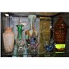 Image 1 : SHELF OF ASST ART GLASS