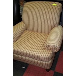 ESTATE PLAID SOFA CHAIR