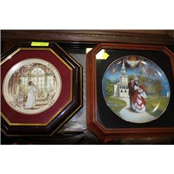 FRAMED COLLECTOR PLATES X2