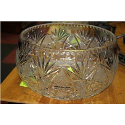 VERY LARGE PINWHEEL CRYSTAL BOWL