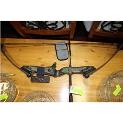 HOYT COMPOUND BOW (U.S.A.)