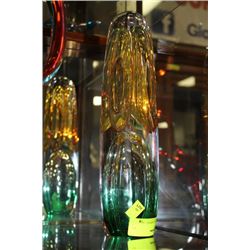 RED AND GREEN ART GLASS