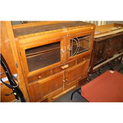 ESTATE 3 VINTAGE CABINETS ALL NEED WORK