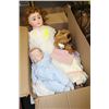 Image 1 : ESTATE BOX WIL 4 DOLLS,TEDDY BEAR AND PATCHWORK