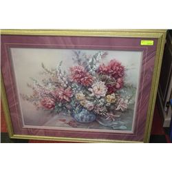 LARGE FLORAL FRAMED PICTURE