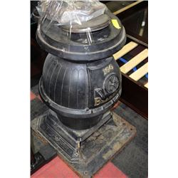 1930'S Mc CLARY CAST IRON STOVE