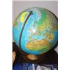 Image 1 : 1980'S GLOBE LAMP