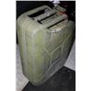 Image 1 : MILITARY 5 GALLON GAS CAN