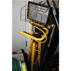 HIGH POWER WORK LIGHT WITH ADJUSTABLE STAND