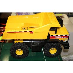 LARGE METAL TONKA DUMP TRUCK