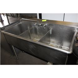 TRIPLE COMMERCIAL SINK, STAINLESS, W/ GREASE TRAP
