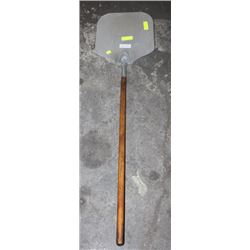 LIKE NEW PIZZA PADDLE