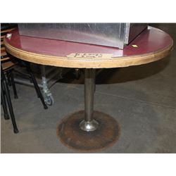 LOT OF RED WOOD TOP TABLES 5 LARGE, 1 SMALL