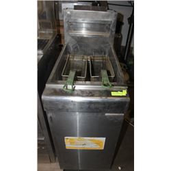 GAS DEEP FRYER W/ BASKETS
